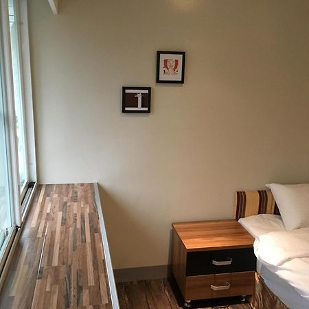237 Hotel Kaohsiung Ruang foto