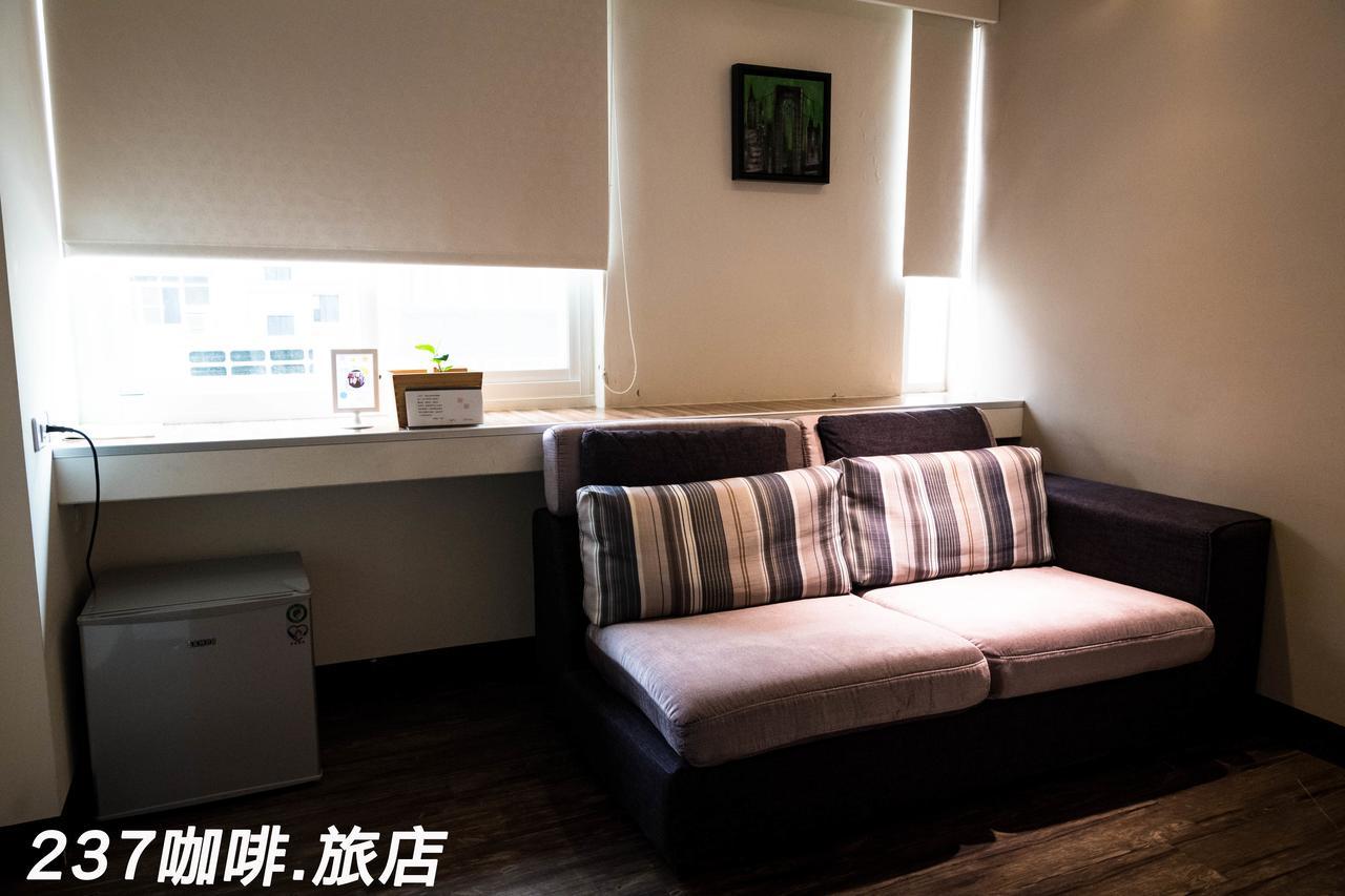 237 Hotel Kaohsiung Bagian luar foto