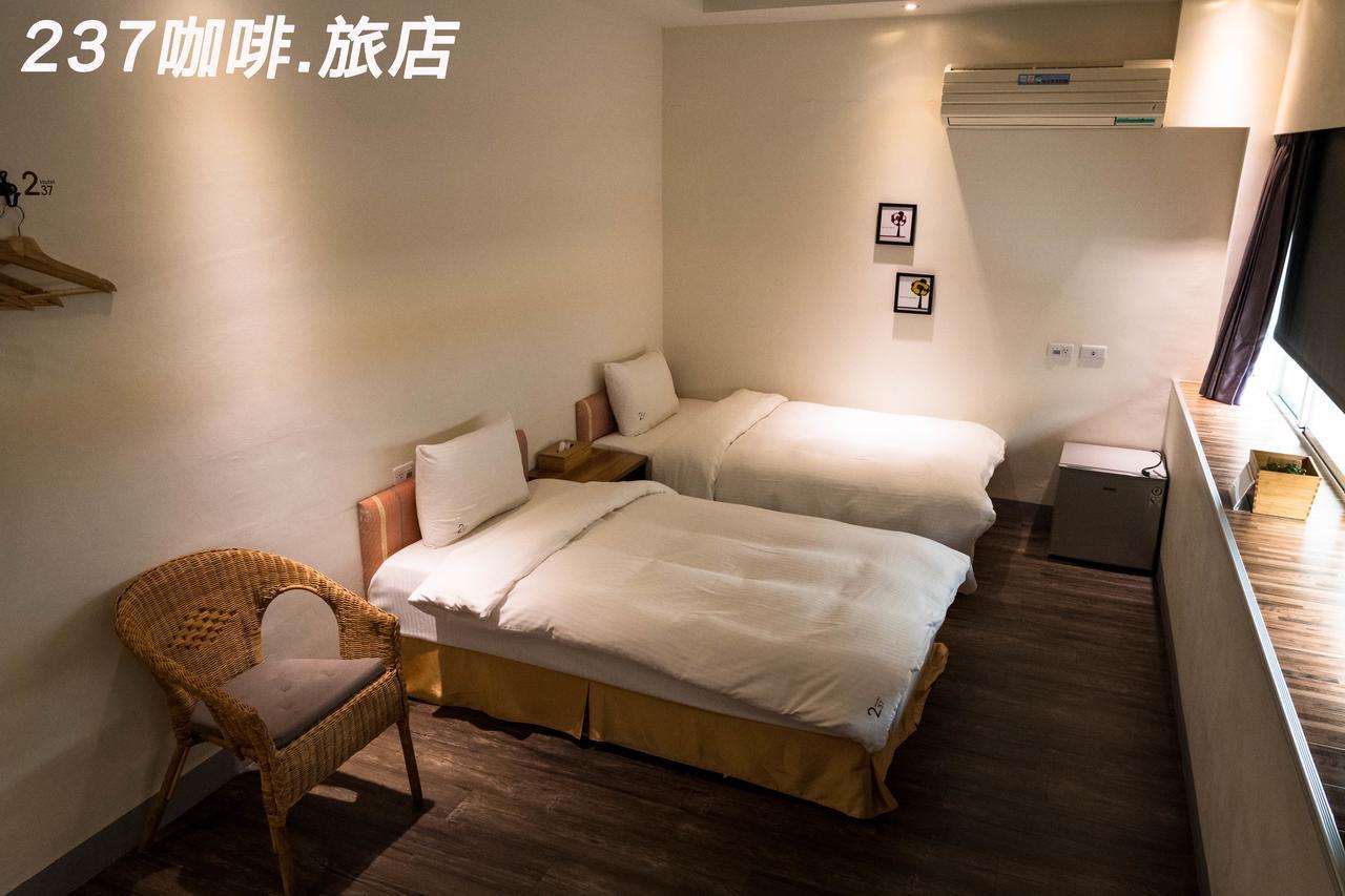 237 Hotel Kaohsiung Bagian luar foto