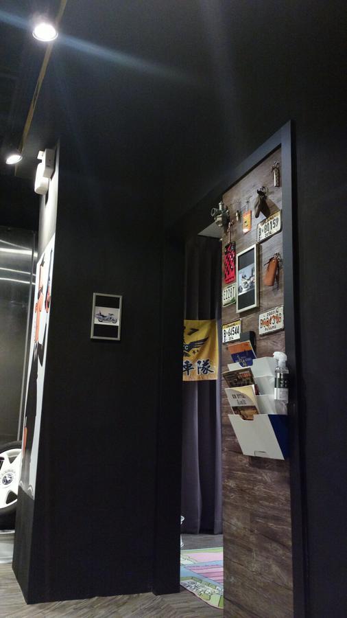 237 Hotel Kaohsiung Bagian luar foto